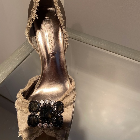 BCBG peep toe vintage satin pump - Picture 6 of 9